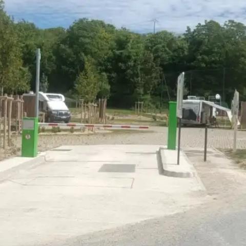 Aire Camping-Car Chouilly
