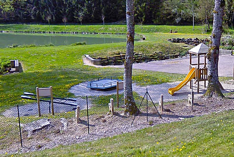 AIRE DE PIQUE-NIQUE ET DE JEUX DE LA JUCHERE