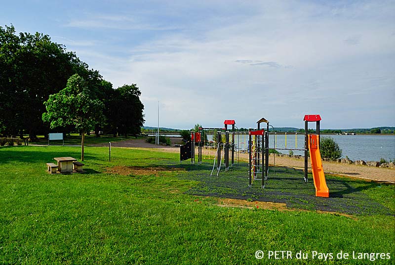 AIRE DE PIQUE-NIQUE ET DE JEUX DE LA PLAGE DU LAC DE LA VINGEANNE - photo 5