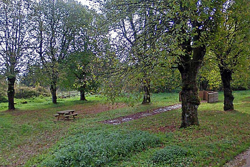 AIRE DE PIQUE-NIQUE DE BRENNES