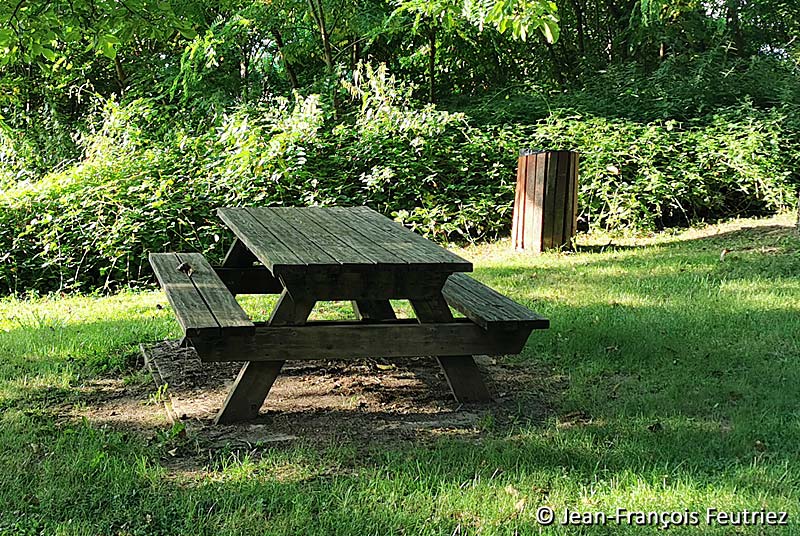 AIRE DE PIQUE-NIQUE DE COHONS