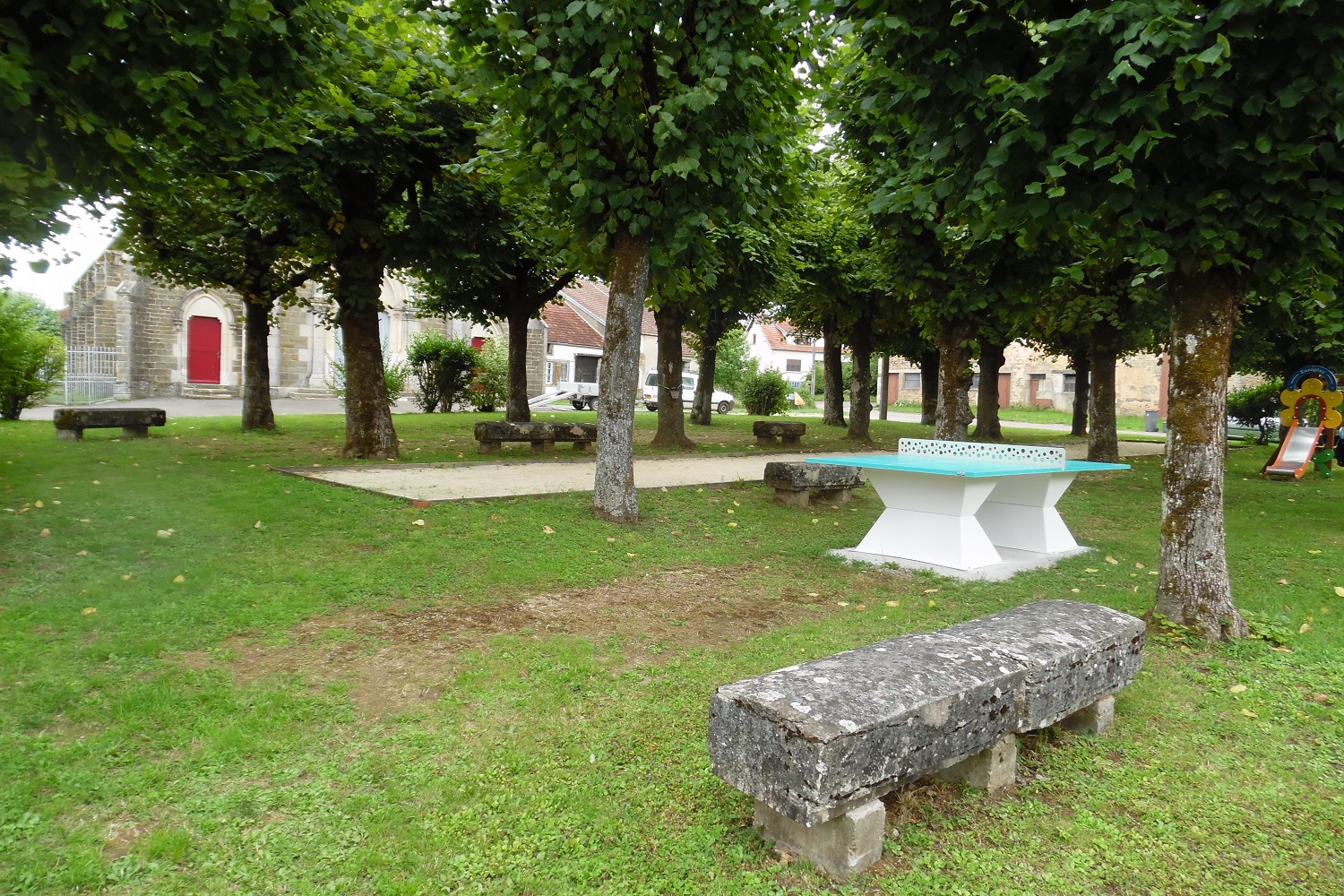 AIRE DE JEUX, TERAIN DE PETANQUE A ROSOY-SUR-AMANCE - photo 3