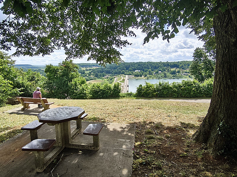 AIRE DE PIQUE-NIQUE ET DE JEUX DE SAINT-CIERGUES - photo 3