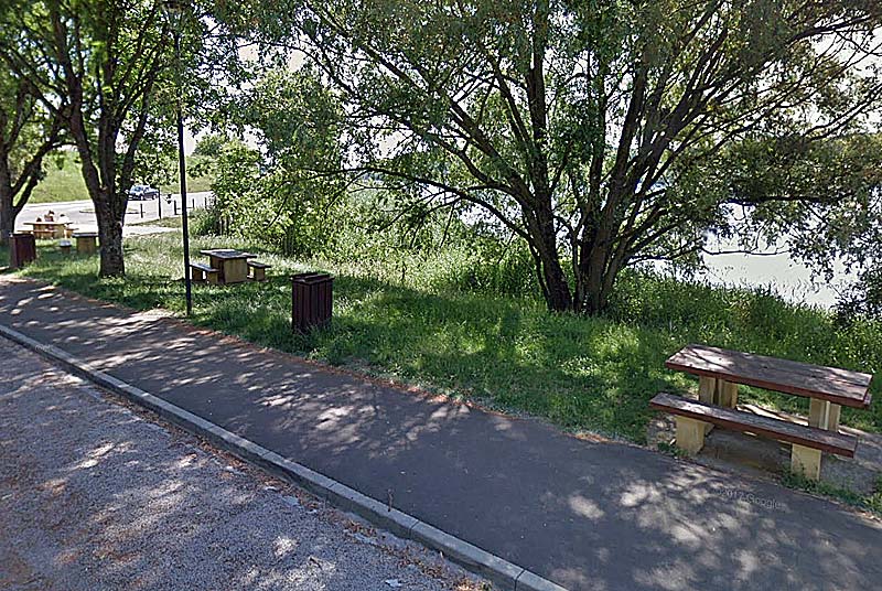 AIRE DE PIQUE-NIQUE DU LAC DE LA LIEZ