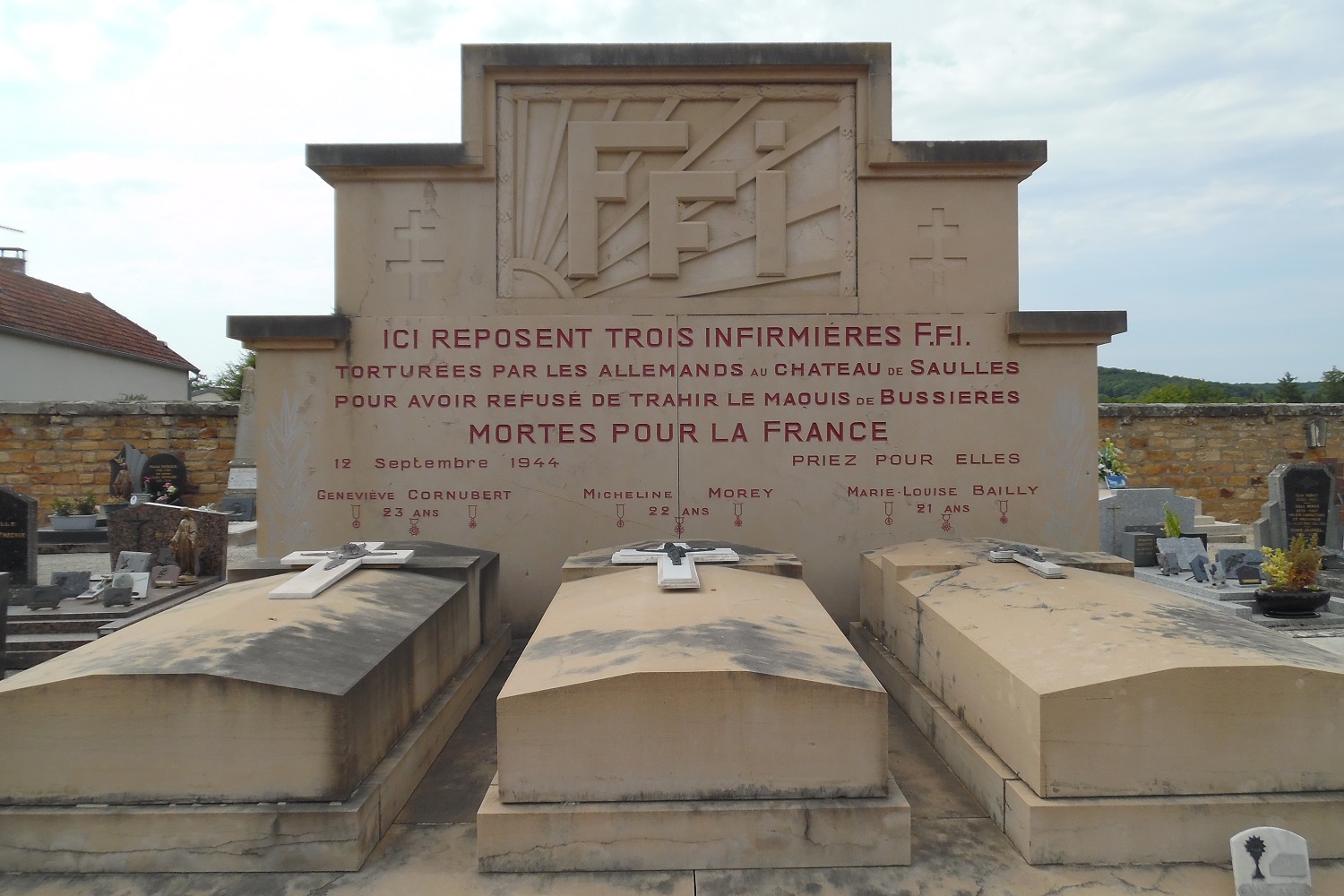 TOMBE DES INFIRMIERES