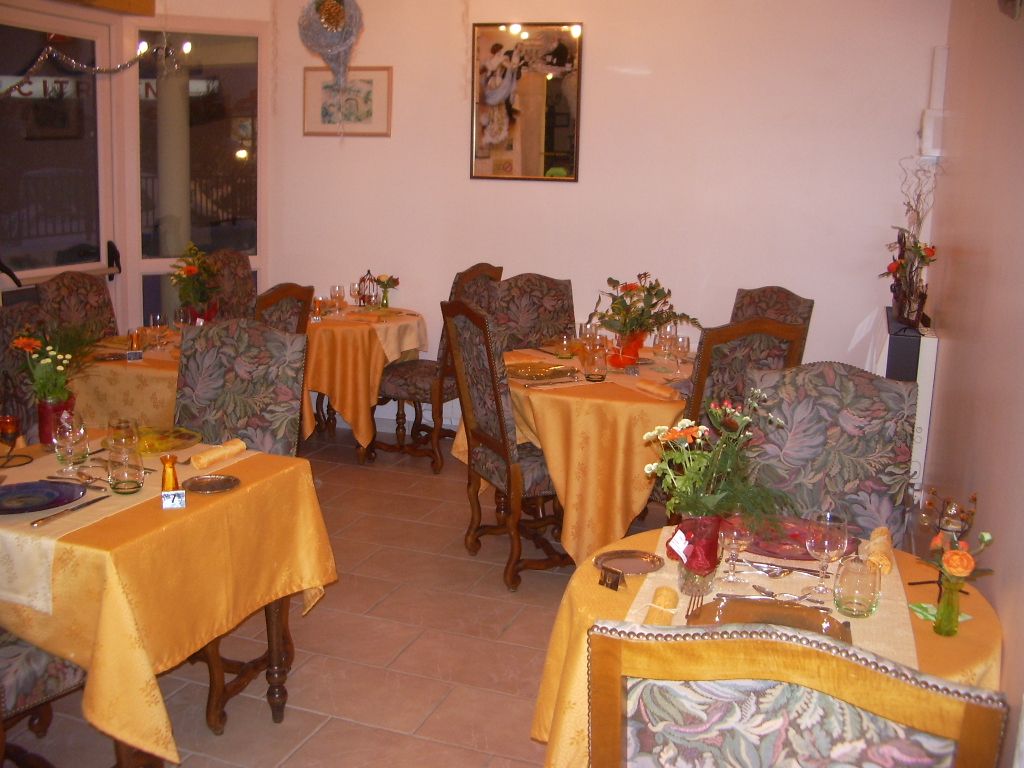 HOTEL SAINT-MARTIN, Bourg-Sainte-Marie - photo 5