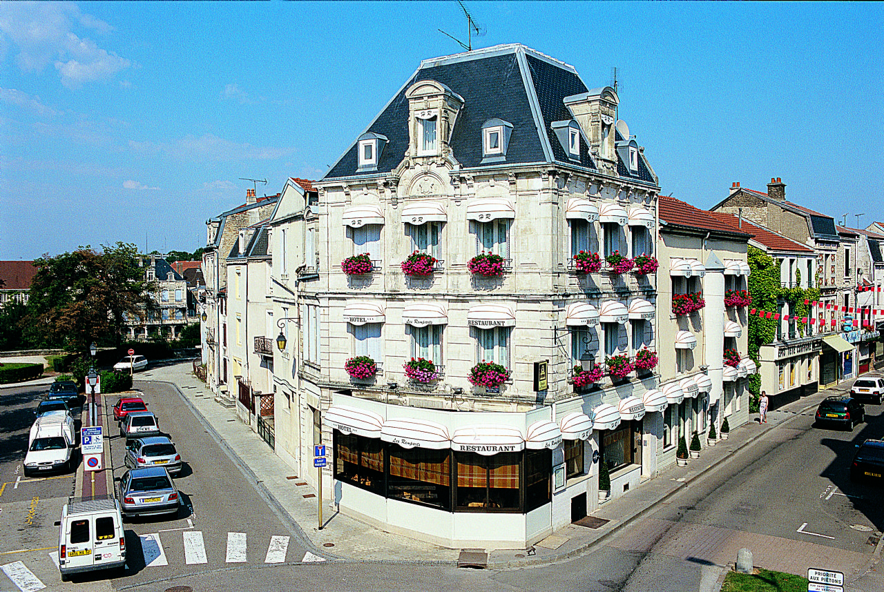 HOTEL DES REMPARTS, Chaumont - photo 4