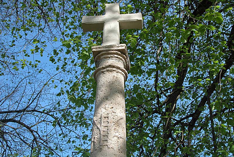 CROIX DE LA CHAPELLE A BAISSEY