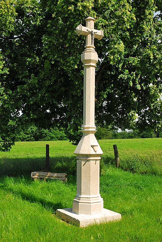 CALVAIRE DU MONT A CHARMES, Charmes