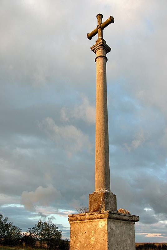 CROIX DE SAINT-BROINGT-LE-BOIS (2), Saint-Broingt-le-Bois - photo 3
