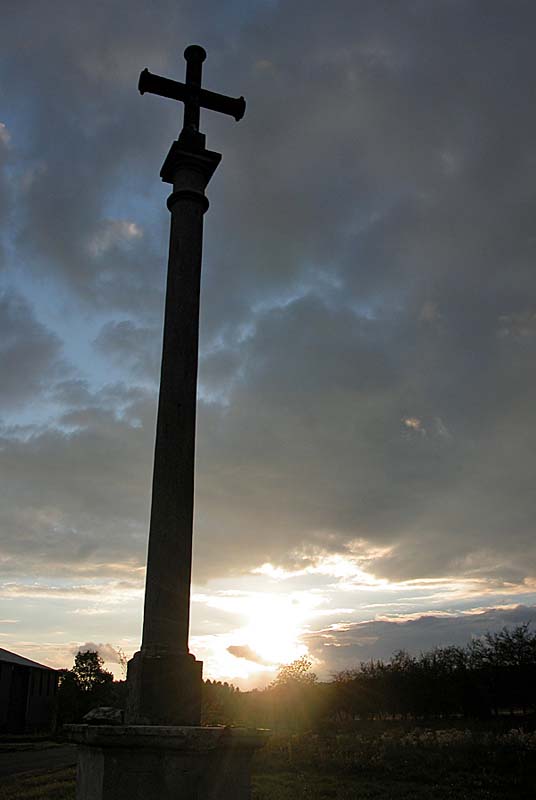 CROIX DE SAINT-BROINGT-LE-BOIS (2), Saint-Broingt-le-Bois - photo 2