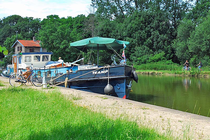 Halte nautique de Hûmes