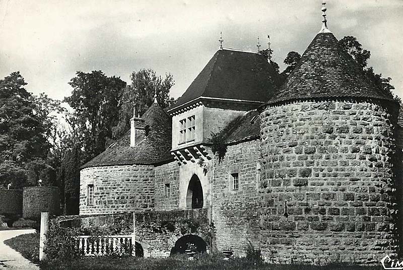 CHATEAU XIXe SIECLE DE PRANGEY, Villegusien-le-Lac - photo 2