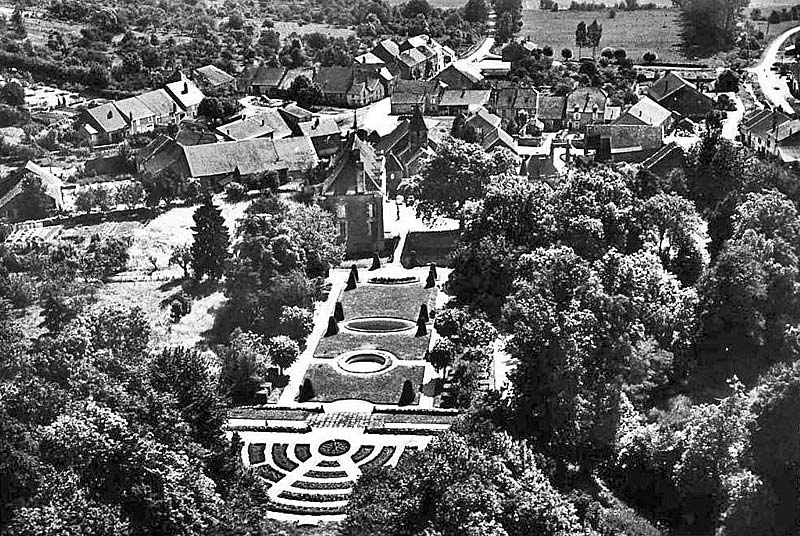 JARDIN DU CHATEAU DE PRANGEY, Villegusien-le-Lac