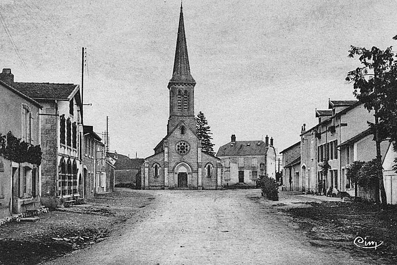Eglise Notre-Dame-de-l'Immaculée-Concèption de Vaux-sous-Aubigny, Le Montsaugeonnais - photo 2