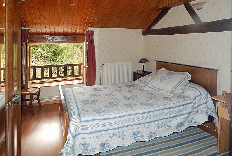 CHAMBRE D'HOTES « À LA SOURCE DU SAOLON »