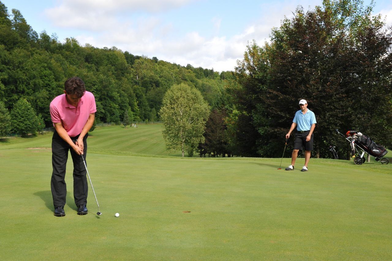 AU GOLF D'ARC-EN-BARROIS, Arc-en-Barrois - photo 4