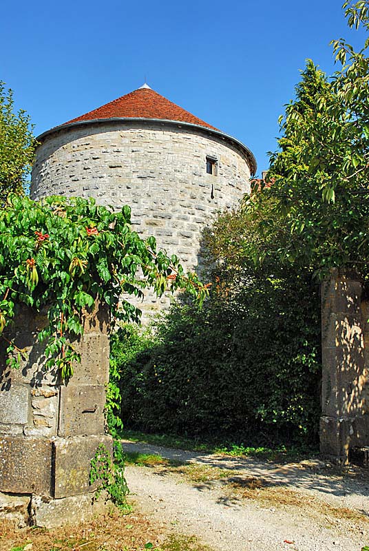 CHATEAU XVe DE CHARMOILLES, Rolampont