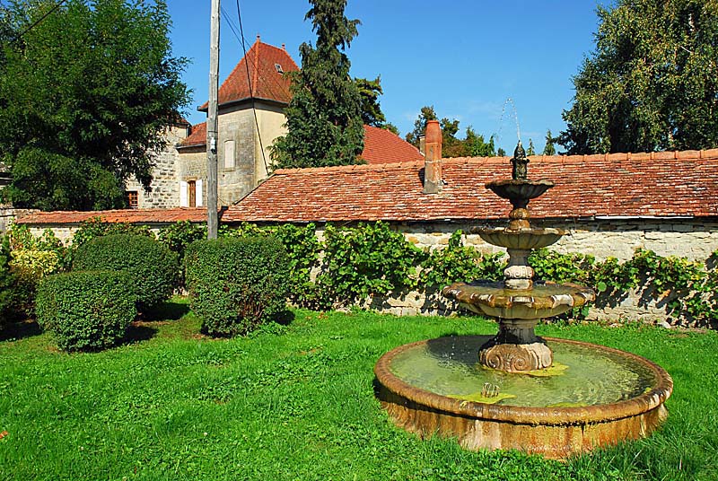 CHATEAU XVe DE CHARMOILLES, Rolampont - photo 4