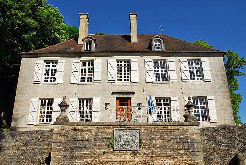 RESIDENCE EPISCOPALE DE MONTSAUGEON