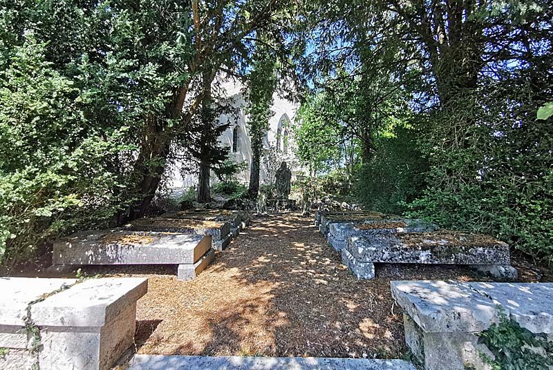 Cimetière d'Aubigny-sur-Badin, Le Montsaugeonnais - photo 5