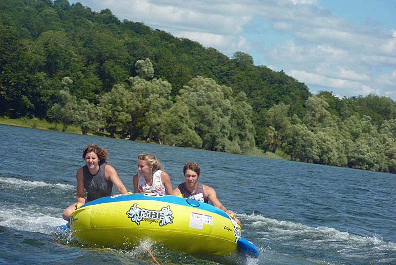 BOUEE TRACTEE - LAC DE LA LIEZ