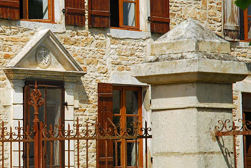 CORPS DE FERME DU XVIIIeme SIECLE, Vals-des-Tilles - photo 2