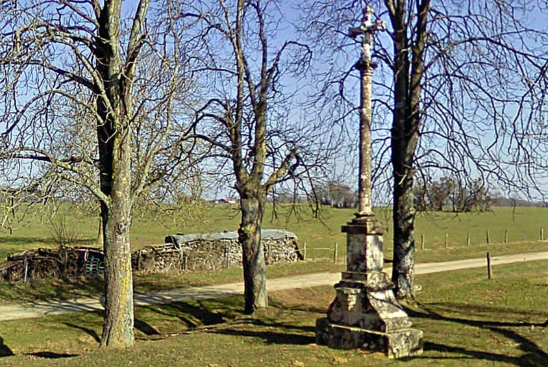 CROIX DE CHEMIN DITE DU VIAU A BONNECOURT