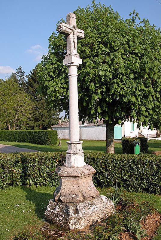 CROIX DE CHEMIN DE CHAMPIGNY-LES-LANGRES, Champigny-lès-Langres - photo 7