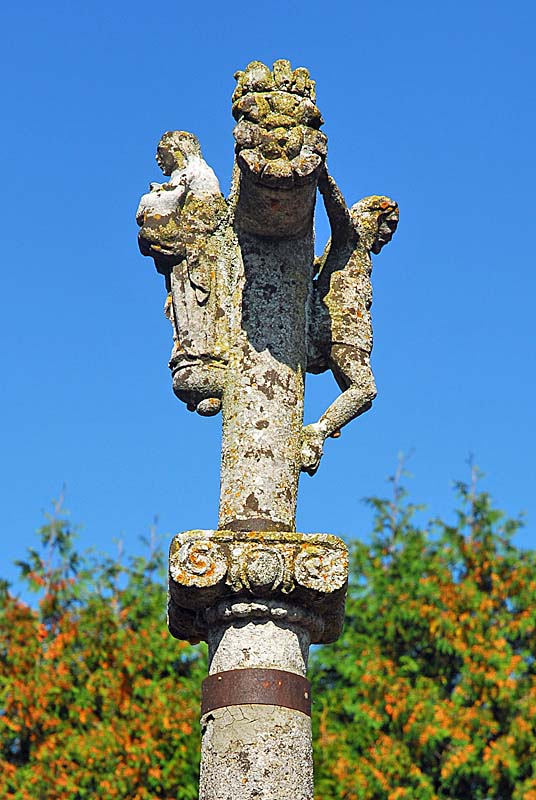 Croix XVIe siècle de Charmoilles (1), Rolampont