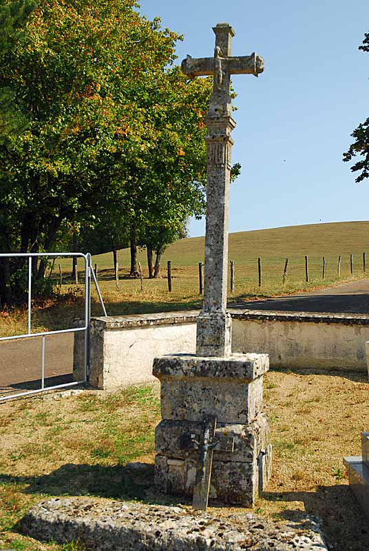 CROIX DE CIMETIERE  DE POINSENOT, Poinsenot