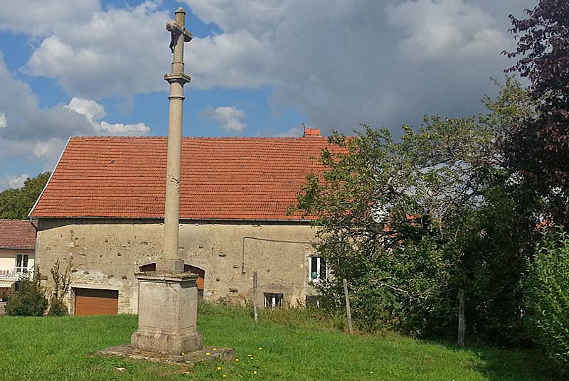 CROIX XIXe SIECLE DE CORLEE