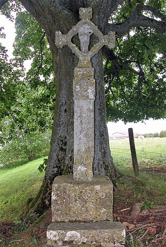 Croix de chemin de Balesmes-sur-Marne (1), Saints-Geosmes