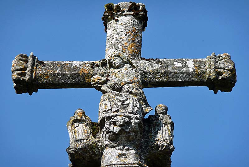 CROIX DE CARREFOUR A BRENNES
