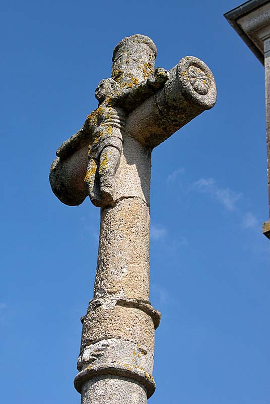 CROIX DE CIMETIERE DE MAATZ, Maâtz