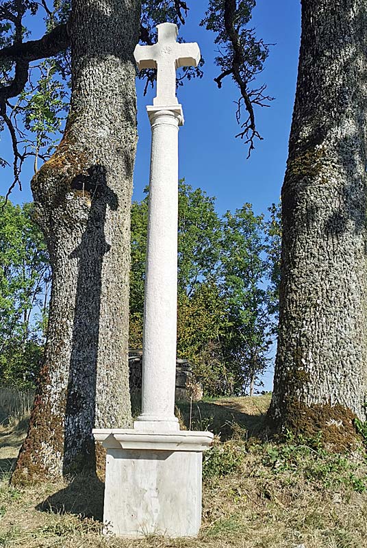 CROIX DES FRAYONS A NEUILLY-L'EVEQUE, Neuilly-l'Évêque
