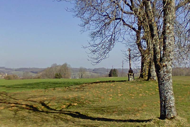 CROIX DES SAGES A NEUILLY-L'EVEQUE