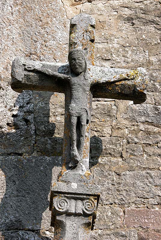 CROIX XVe SIECLE DE DOMMARIEN