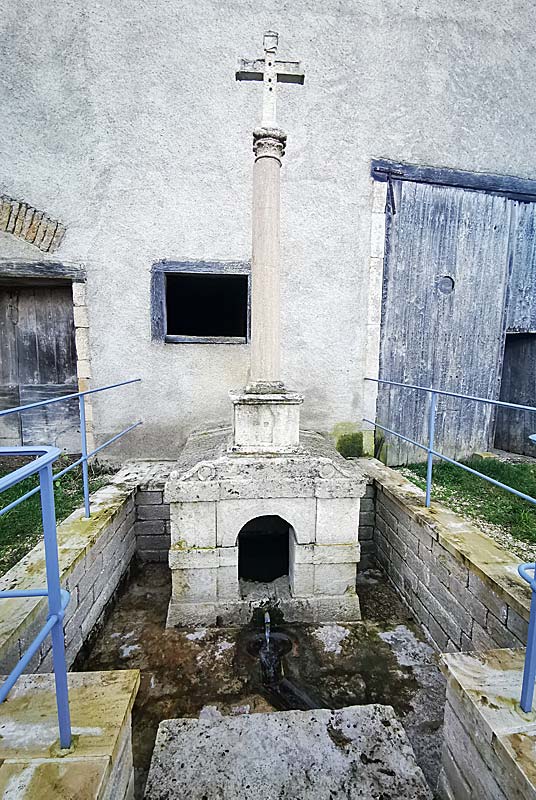 CROIX-FONTAINE DE BAISSEY