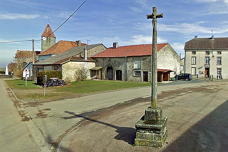 Croix XVe siècle de Fresnoy-en-Bassigny