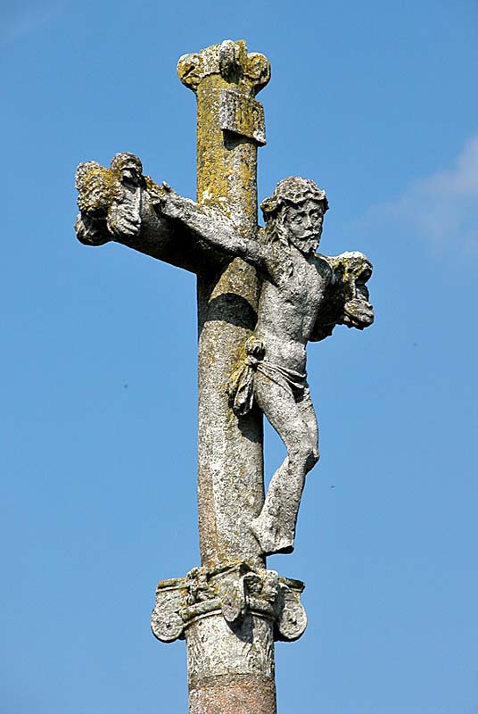 CROIX DE CIMETIERE D'HEUILLEY-LE-GRAND