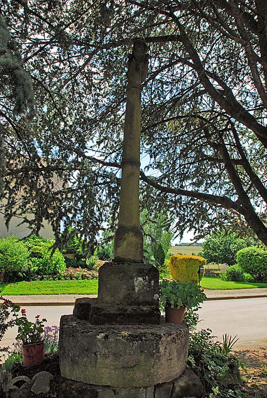 CROIX XVIe SIECLE DE LECEY, Lecey