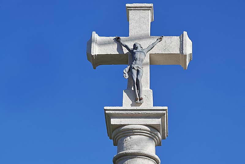 CROIX DE LA MALADIERE A NEUILLY-L'EVEQUE