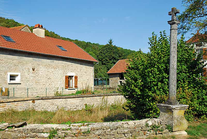 CROIX DE PROTECTION DE VILLEMERVRY