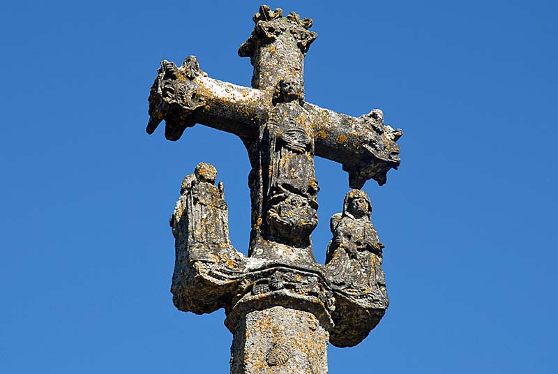 CROIX DE CIMETIERE DE RIVIERE-LES-FOSSES