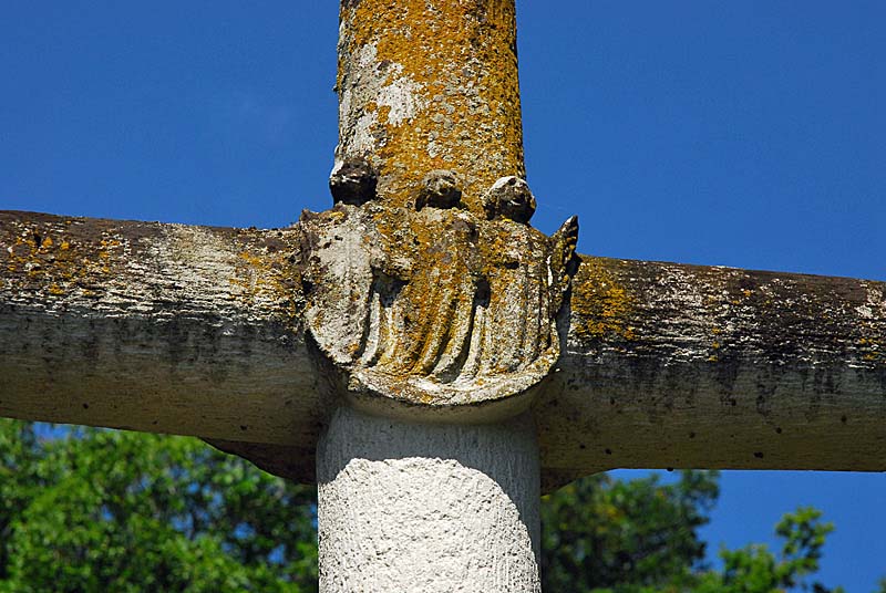 CROIX DES SAINTS-JUMEAUX A VERSEILLES-LE-HAUT