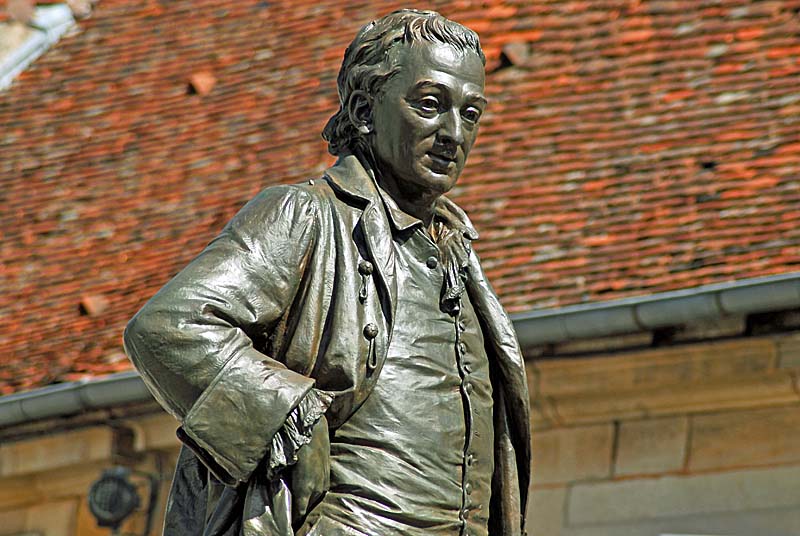 Statue et place Diderot, Langres - photo 9