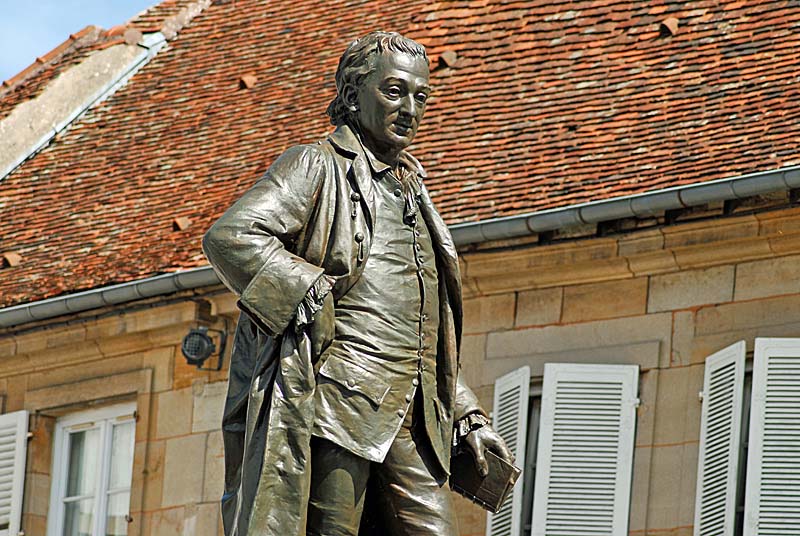 Statue et place Diderot