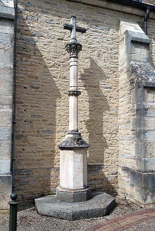 Eglise Notre-Dame-de-l'Immaculée-Concèption de Vaux-sous-Aubigny, Le Montsaugeonnais - photo 6