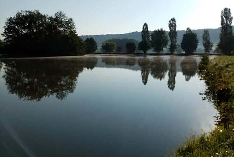 PECHE A L'ETANG DE VARENNES-SUR-AMANCE, Varennes-sur-Amance